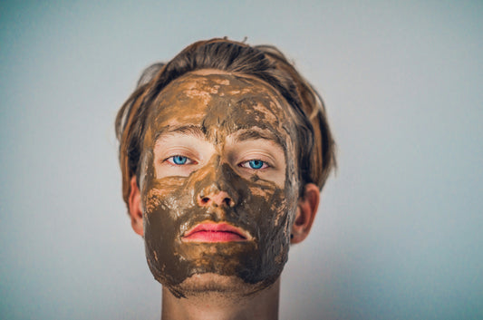 Cómo exfoliar correctamente la piel del rostro (sin dañarla en el intento)