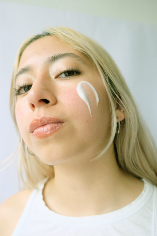 ¿Porque usar protector solar todo el año es el mejor producto antiage?